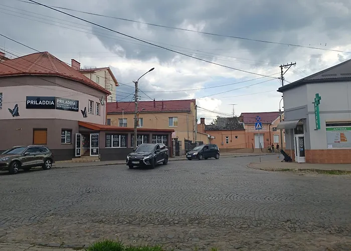 Apartments Domovik On Beregovskaya 3