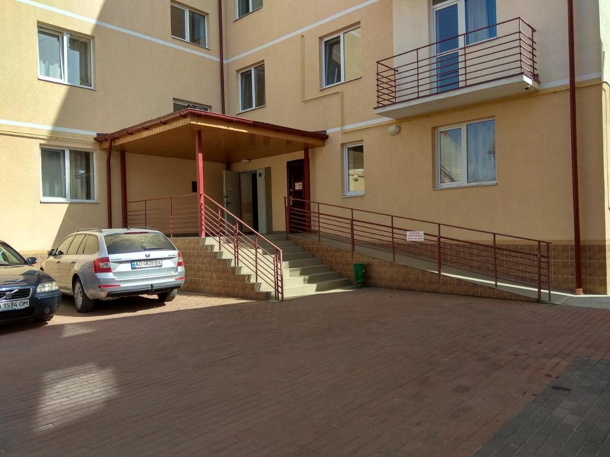 Apartment Domovik On Beregovskaya 3
